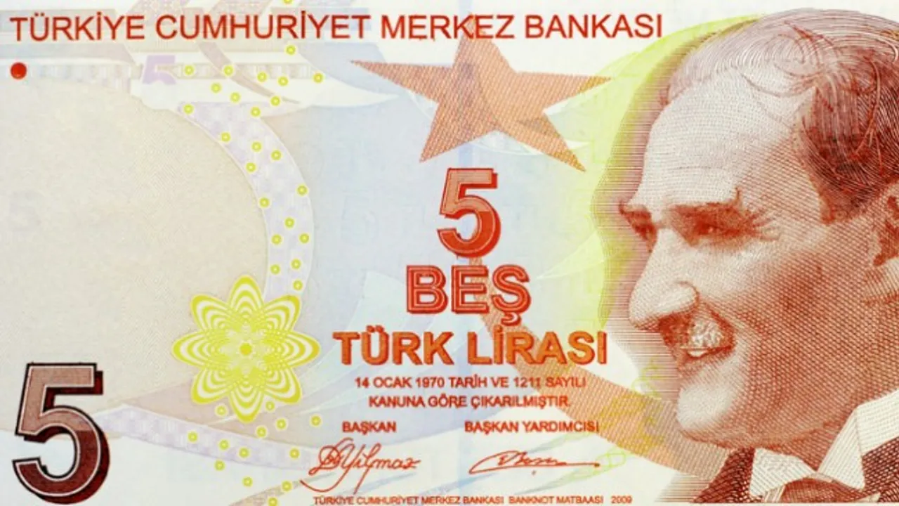 bu 5 liranin degeri tam 2 bin 500 lira