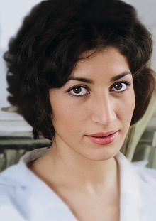 Nice kara bulutlar var beklemekte güneşin şölenini resim: 0