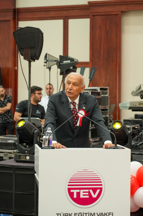 TEV'de Cumhuriyet'in 100.yılı coşkusu! Erol Evgin konseriyle kutlandı resim: 6