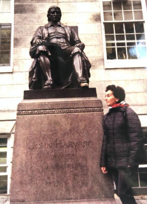 Kim bu John Harvard, niye heykeli dikilmiş ki?    resim: 0
