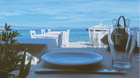 Sadece 10 Mil Ötede