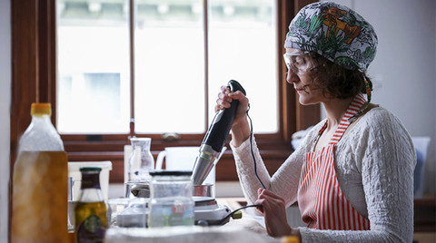 Mutfaktan çıkan kadın girişimci atıktan çevreci sabun üretti