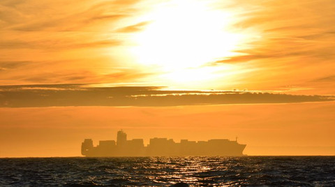 Gemiler ve yalnız denizcileri