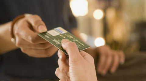 Kredi kartını erken ödemek avantajlı mı?