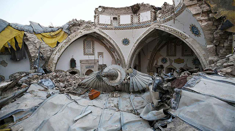 Deprem sadece binaları değil tarihi de yıktı geçti!