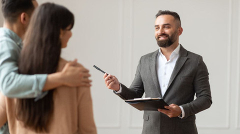 Emlakçı nasıl olunur? Emlakçı olma şartları nelerdir?