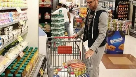 ABD’de Tüketici Güveni Mayısta Düştü: İşte Kritik Verinin Detayları resim: 0