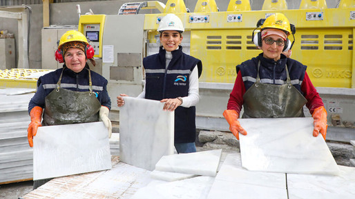 Plazadan taş ocağına uzanan başarı hikâyesi resim: 2