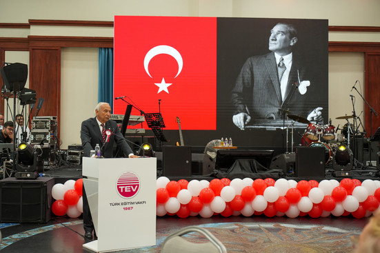 TEV'de Cumhuriyet'in 100.yılı coşkusu! Erol Evgin konseriyle kutlandı resim: 5