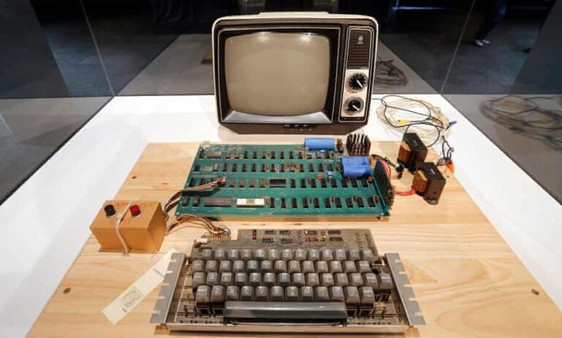 Apple'ın ilk bilgisayarı dudak uçuklatan fiyata satıldı! resim: 0
