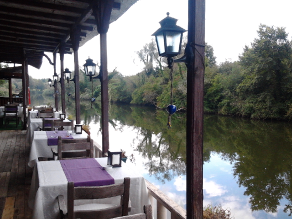 Ve durgun akardı Göksu Nehri resim: 0