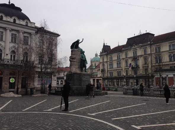 Karşılıksız Aşk, Heykel ve Masal Beldesi Göl resim: 0