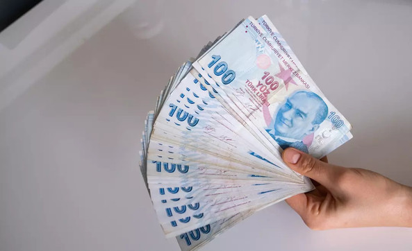 Emekli ve Memura Temmuz'da Çifte Müjde: Maaş Zammı Promosyonları da Uçuracak! İşte Yeni Oranlar... resim: 0