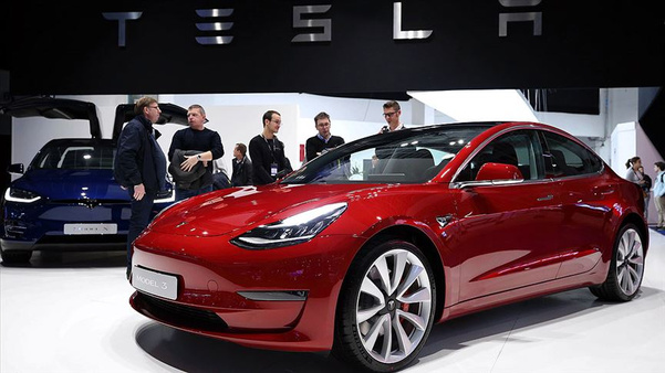Tesla bazı modellerin fiyatını düşürdü resim: 0