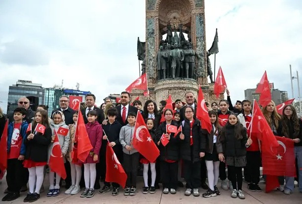 23 Nisan Coşkusu Yurdu Sardı: İşte 106. Yıla Özel Renkli Görüntüler! resim: 0
