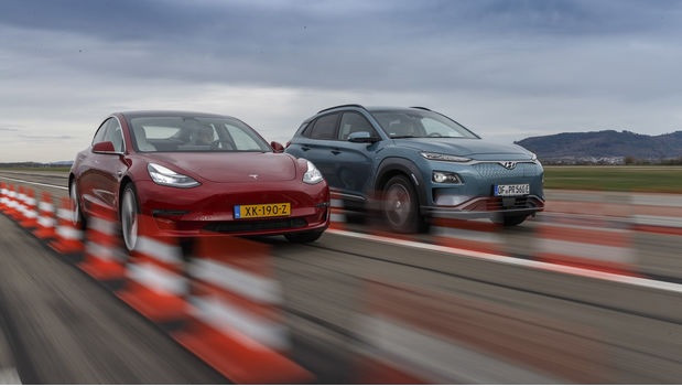 Tesla Model Y vs Hyundai Ioniq 5 resim: 0