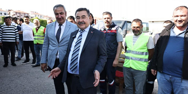 Bayram Öncesi Çifte Müjde: Taşeron İşçilere Kadro ve İkramiye! resim: 1