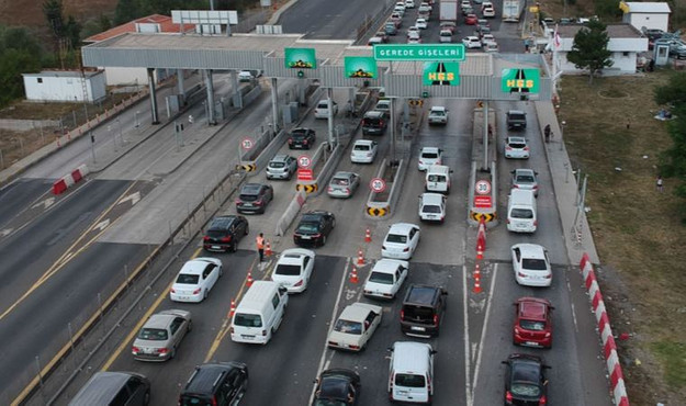 Otoyol Ücretlerinde Otomatik Zam Dönemi Başlıyor: Araç Sahiplerini İlgilendiren Yeni Düzenleme! resim: 1