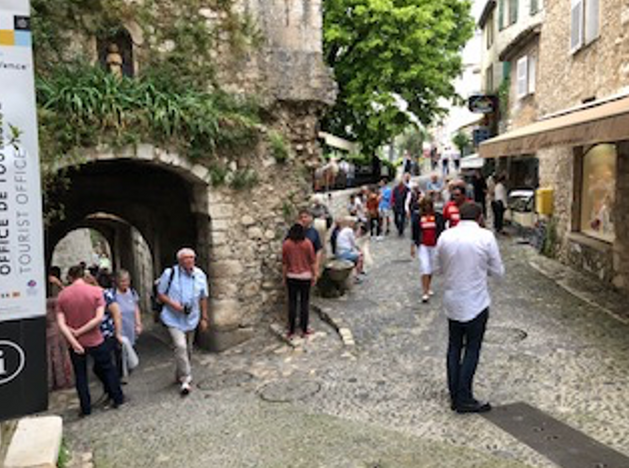 Köy, Adam ve Sanatın Mucizesi resim: 1