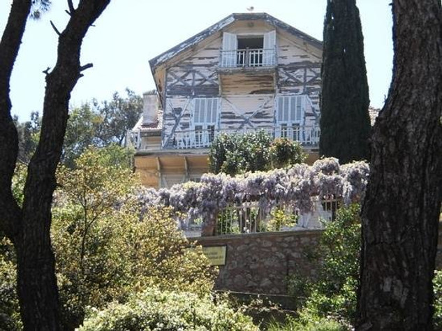 Yazar ve Müze Olmayı Bekleyen Köşkü  resim: 0