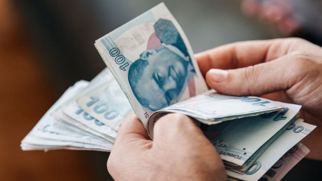Emekliye 2025 Yazında Zam Yağmuru: Refah Payı ve Taban Aylık Artışıyla Yeni Maaşlar Masada! resim: 1