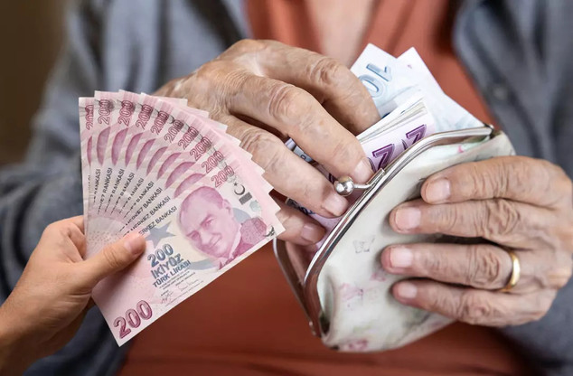 Staj ve Çıraklık Mağdurlarına Müjde: EYT'de Yeni Dönem Kapıda! EYT Yeniden Gündemde! resim: 0