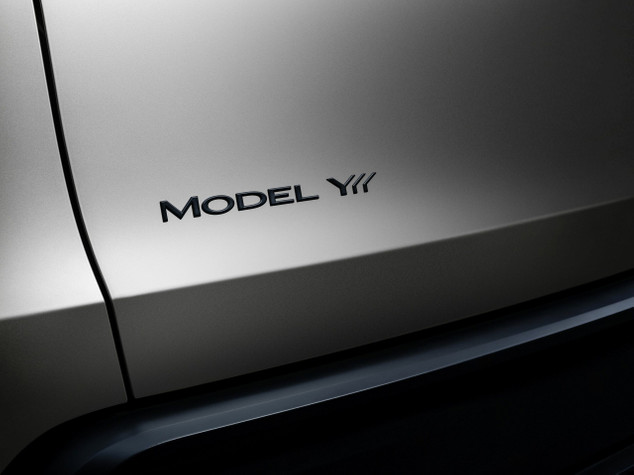 Tesla Model Y L Gün Yüzüne Çıktı: Çin Pazarı İçin 6 Koltuklu Dev SUV! resim: 0