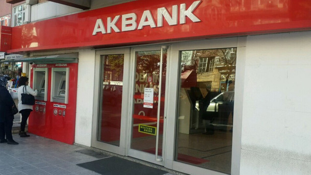 Akbank'tan Dev Kampanya: Borçlu Olanlara 250.000 TL'ye Kadar Kolay Kredi İmkanı! resim: 0