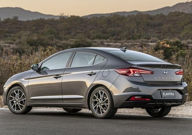 Hyundai Elantra Nisan ayı fiyat listesi  resim: 0