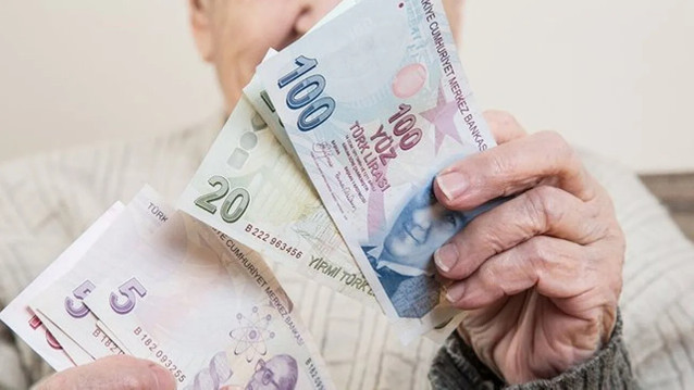 Emeklilere Müjde: Promosyon Yarışı Kızıştı! En Yüksek Promosyonu Veren Bankalar Hangisi? resim: 0