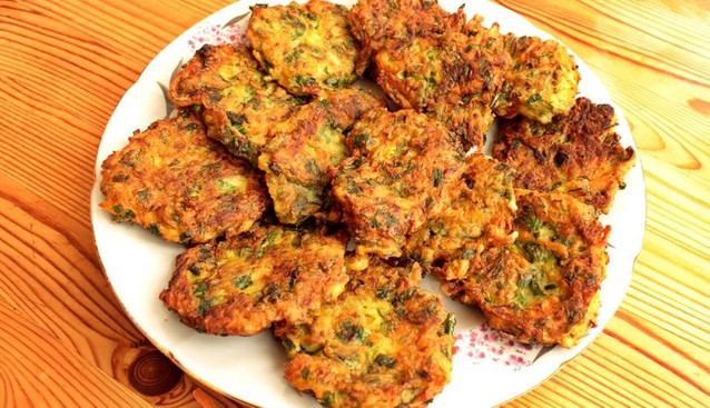 Hem sağlıklı, hem lezzetli: Fırında kabak mücver tarifi!  resim: 0