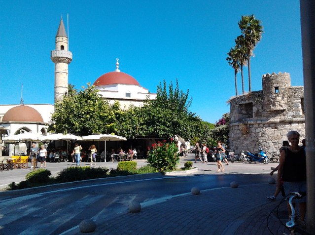 Sadece 10 Mil Ötede resim: 3