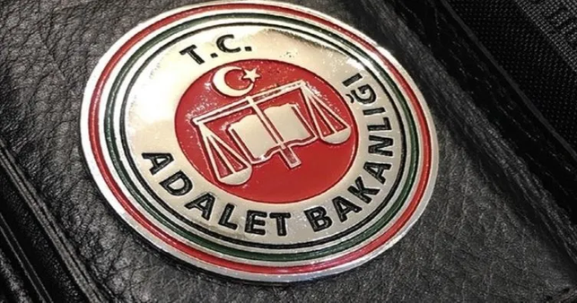 Adalet Bakanlığı'ndan Kariyer Fırsatı: 300 İcra Müdürü ve Yardımcısı Alınacak! resim: 0