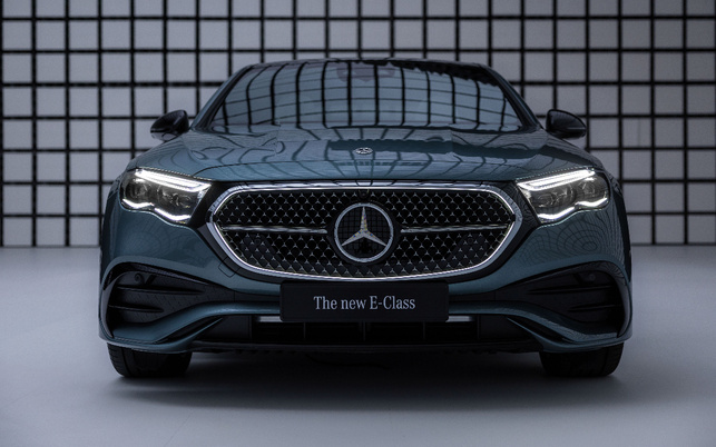 2024 Mercedes-Benz E-Serisi: Göz Alıcı Tasarım ve Yenilikçi Özellikleriyle Hayran Bıraktı resim: 0