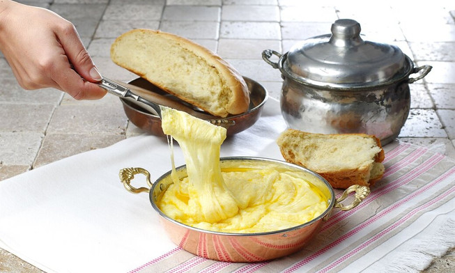Karadeniz’in vazgeçilmez yemeği mıhlama nasıl yapılır? Evde mis gibi mıhlama yapmanın püf noktası… resim: 0