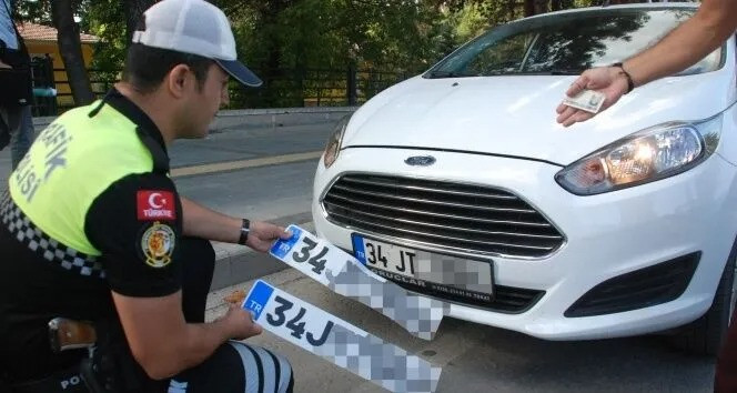 Araç Plakalarında Bu Detayın Bedeli 3 Bin 809 TL Ceza ve Muayeneden Ret! resim: 0