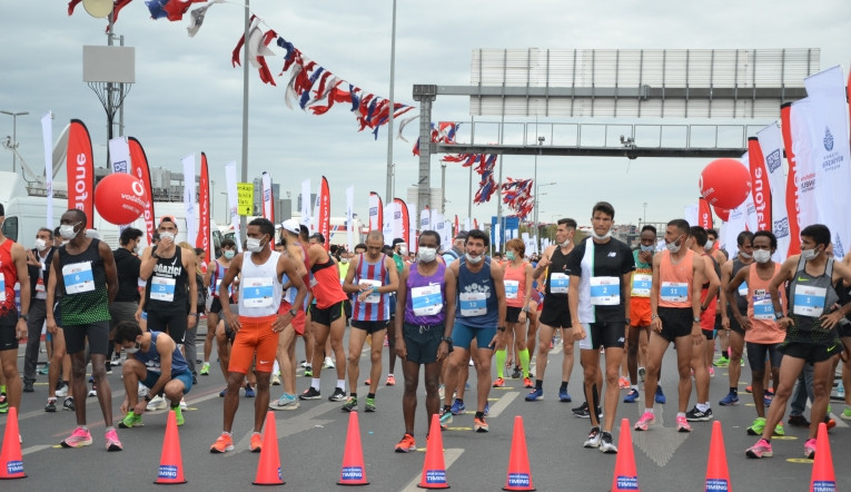 Ayakkabı devleri şimdi de süper ayakkabıları tartışıyor! Maratonlarda gelen başarı yoksa… resim: 0