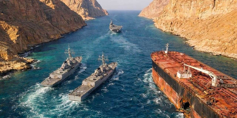 Hürmüz Boğazı Kapatıldı! İran’dan Gemilere 'Sert Müdahale' Uyarısı… resim: 0