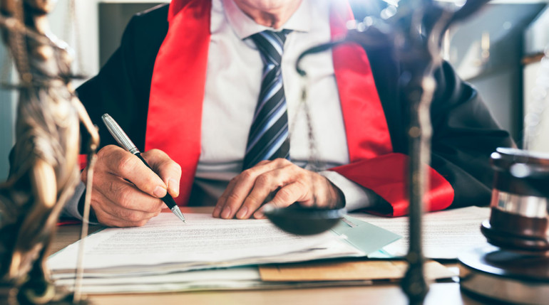 Cumhurbaşkanı Erdoğan Duyurdu: Adalet Bakanlığı 1000 Hakim ve Savcı Yardımcısı Alımı Başlıyor! resim: 0