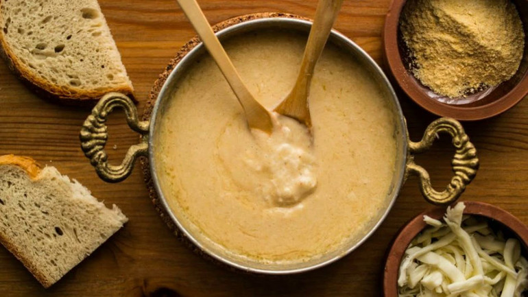 Karadeniz'in en lezzetli kahvaltısı: Püf noktalarıyla kuymak tarifi! resim: 0