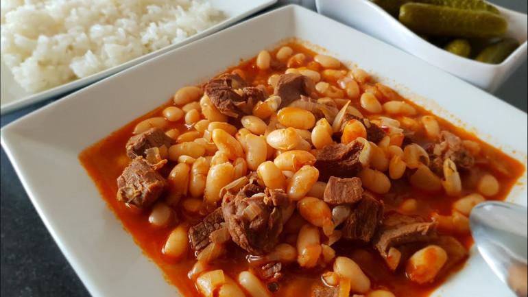 Şölen tadında kuru fasulye ile tanışın! Bu kuru fasulye öyle lezzetli ki bir tabak asla yetmez! resim: 0