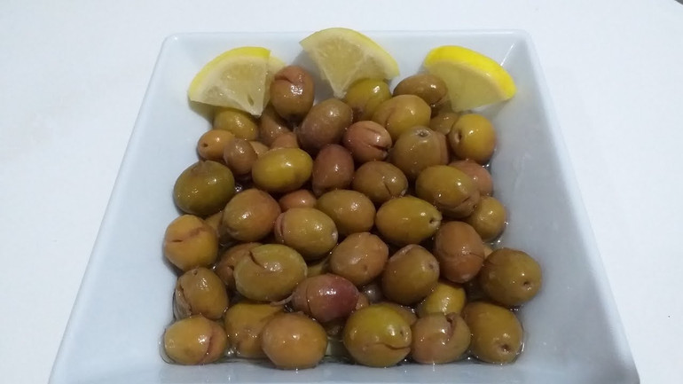 Zeytindeki acılığı alıp tatlandıracak tarifi Egelilerden aldık! Artık evde zeytin yapabileceksiniz! resim: 0