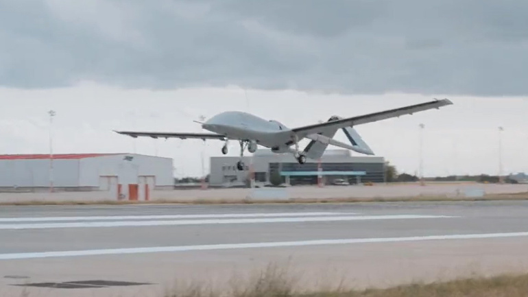  Bayraktar TB3 insansız hava aracı havalarda: Teker kesme testini geçti! (Video) resim: 0