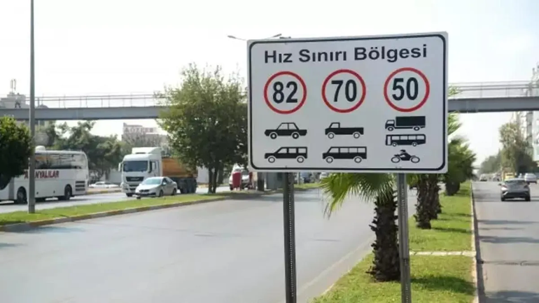 Otoyollarda Hız Sınırları Yeniden Düzenleniyor: Sürücüler İçin Neler Değişecek? resim: 0