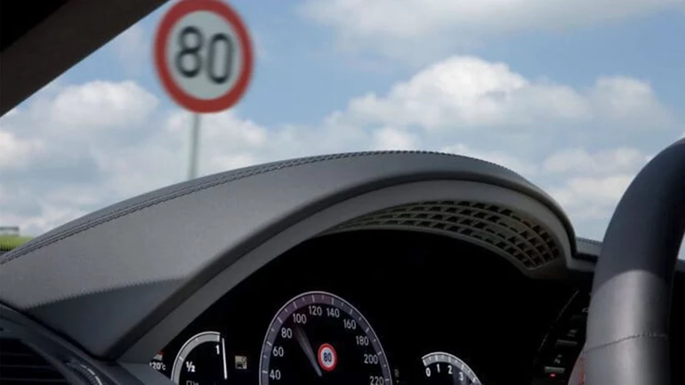 Yollardaki Hız Sınırları Değişiyor! Peki Radarlar Tarihe mi Karışacak? Hız Sınırları Ne Olacak? resim: 0