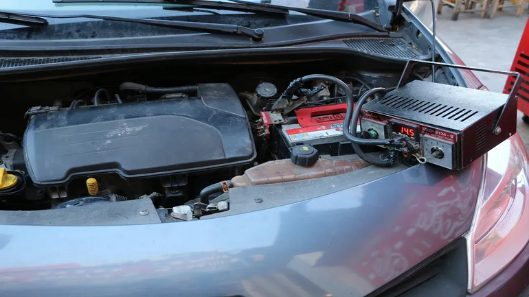 Araba Sahiplerinin En Büyük Hatası: Motorunuzu Yarıya İndiren Hata! Çözüm İse Çok Basit… resim: 0