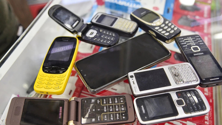 Tuşlu Telefonlara Rağbet Arttı: Hurdası Bile Kazandırıyor, Fiyatları İse Dudak Uçuklatıyor! resim: 0