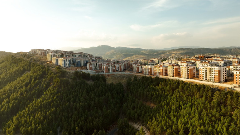 Deprem Bölgesinde Tarihi Gün: Bakan Kurum Duyurdu! 350 Bininci Konut Teslim Ediliyor! resim: 1