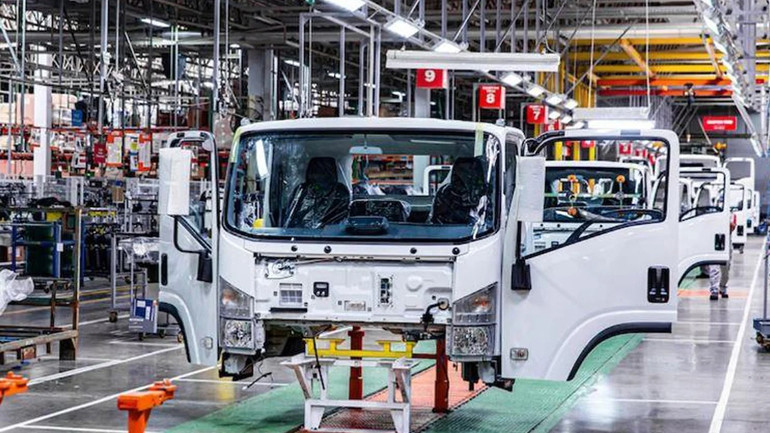 Otomotiv İhracatı Yılın 11 Ayı Yüzde 5 Arttı: Üretim, İhracat ve İç Pazar Rekorları Alt Üst Oldu! resim: 0