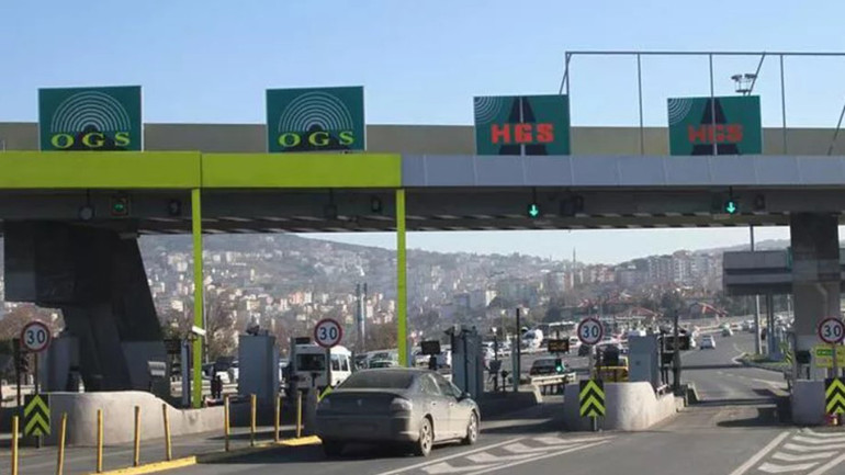 Yollarda HGS Rekoru! Bakan Uraloğlu Açıkladı: 585 Milyondan Fazla Geçiş Yapıldı! resim: 0